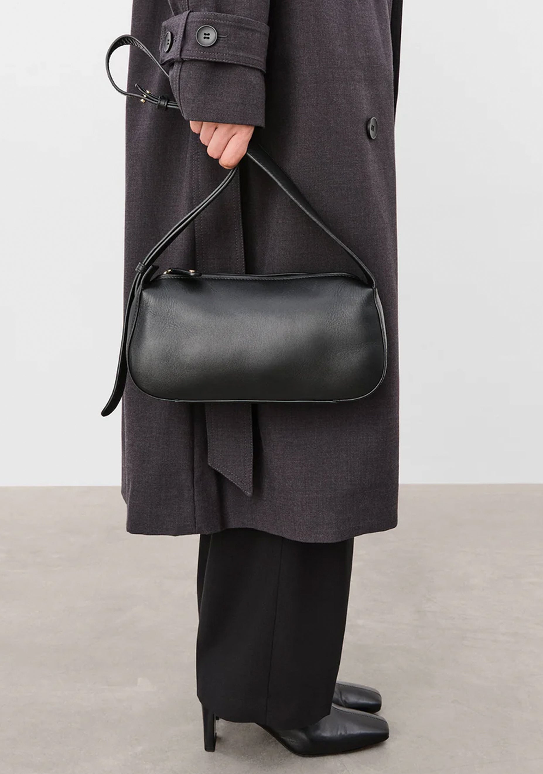 Una Leather Shoulder Bag_Black