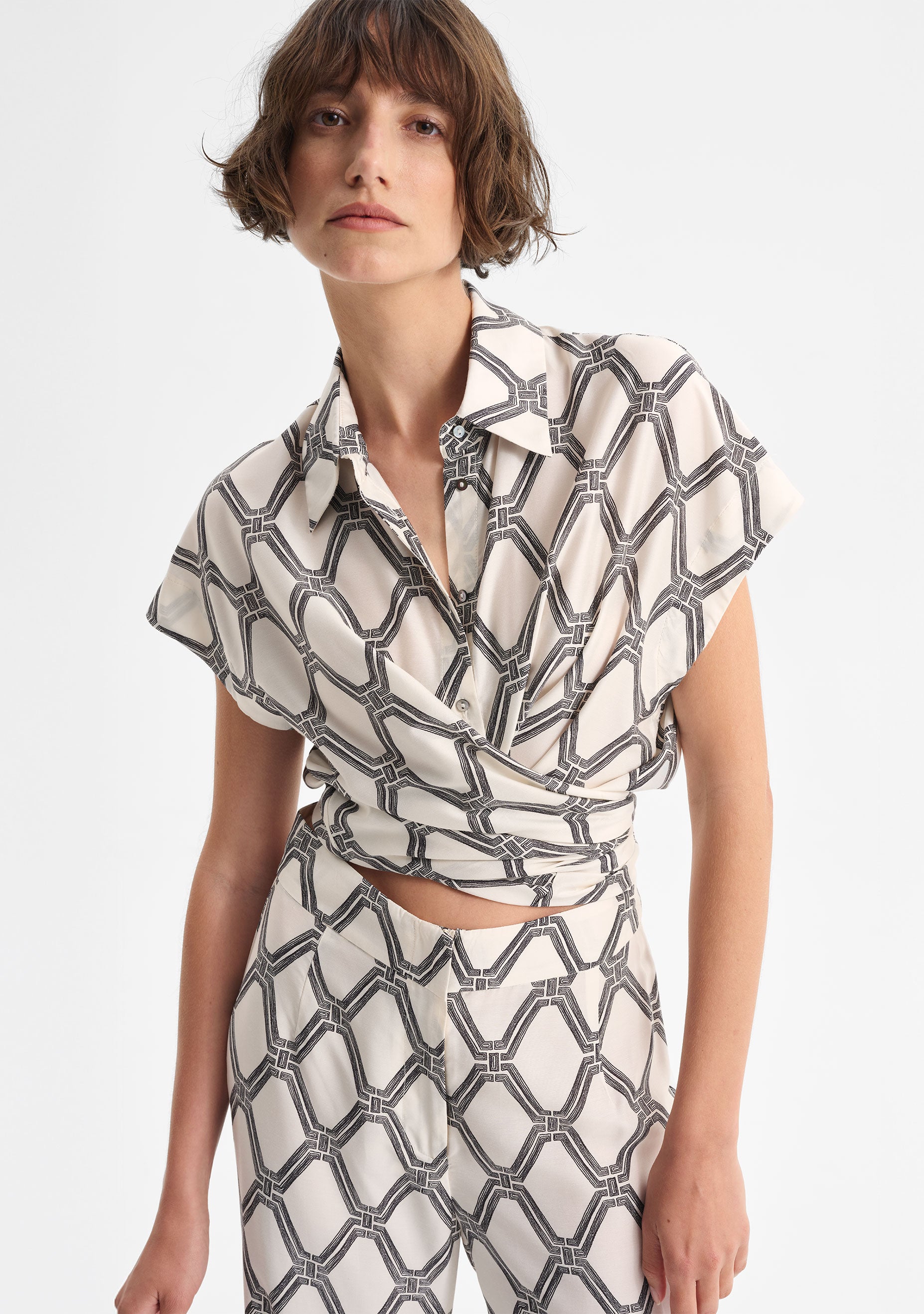 Arlo Wrap Shirt Print – Morrison