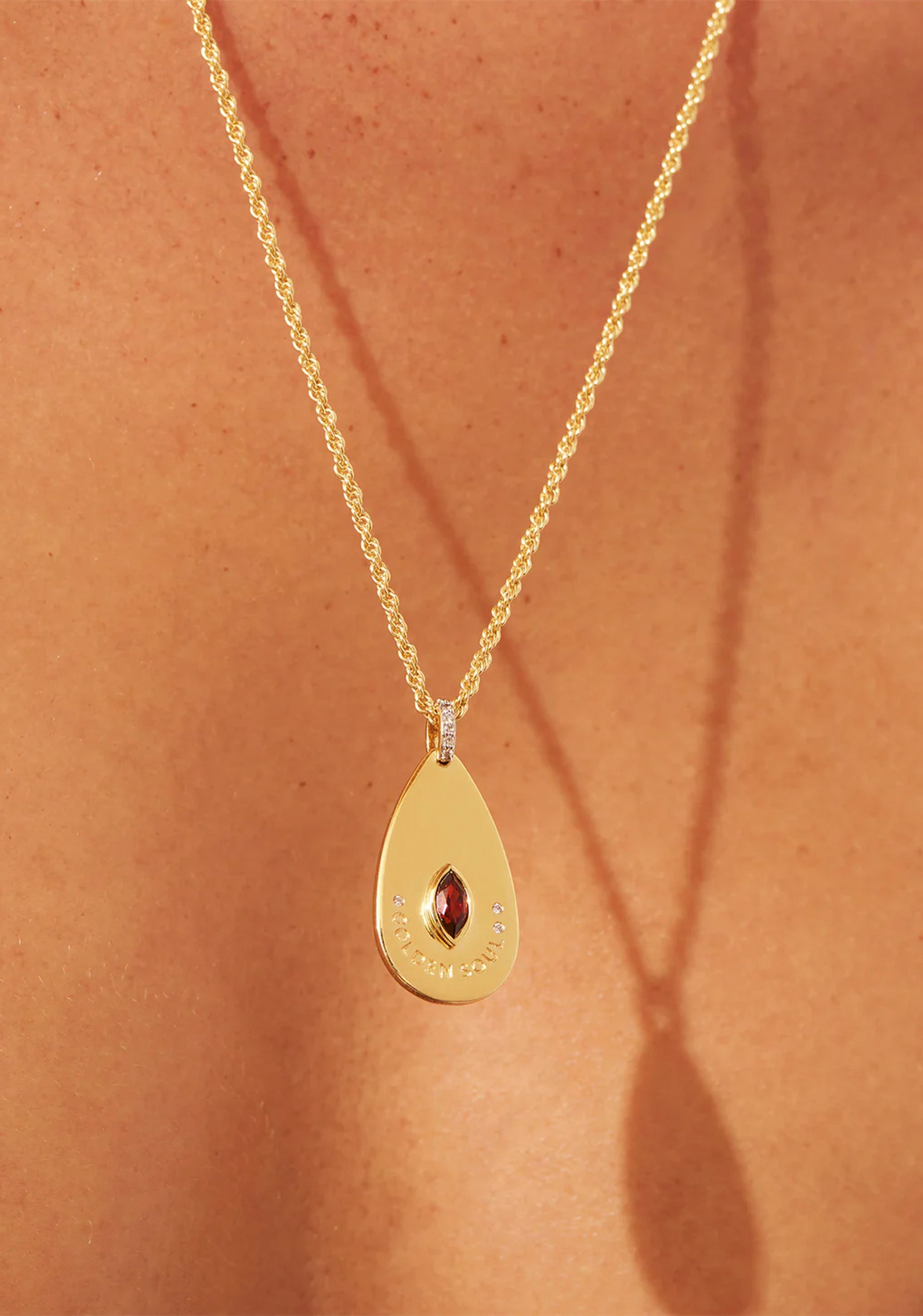 Golden Soul Necklace_Wine