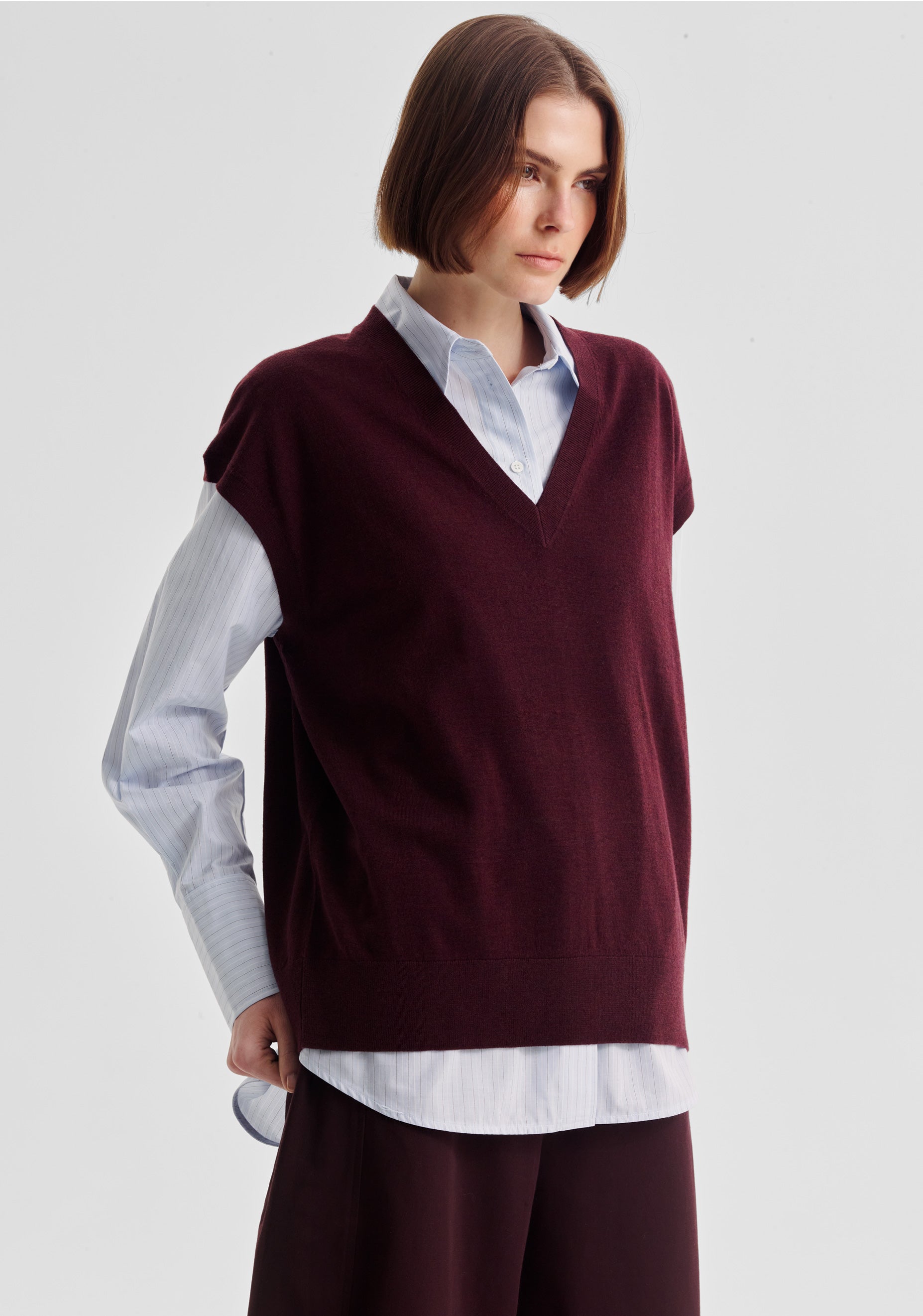 Oxford Merino Knit Vest_Pinot – Morrison