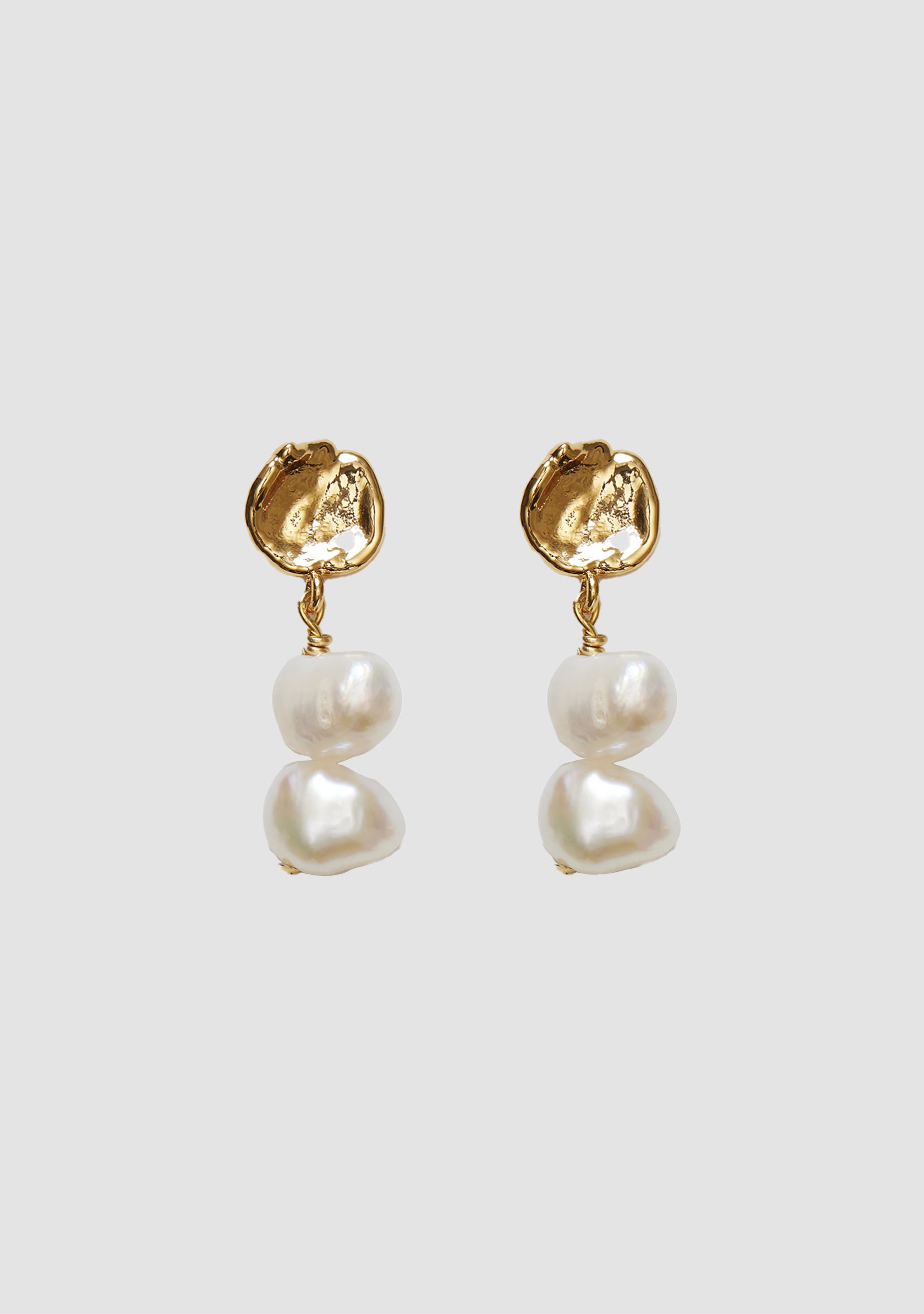 Pearly Drop Earrings_Gold