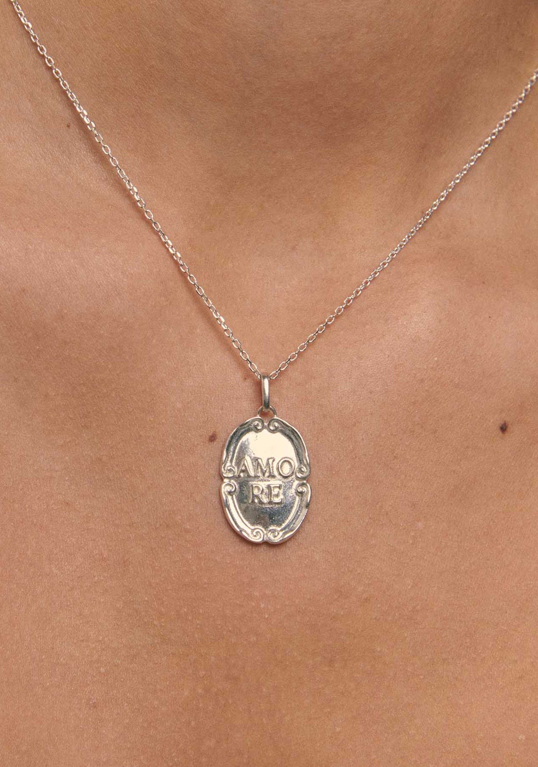 Amore Charm Necklace_Silver