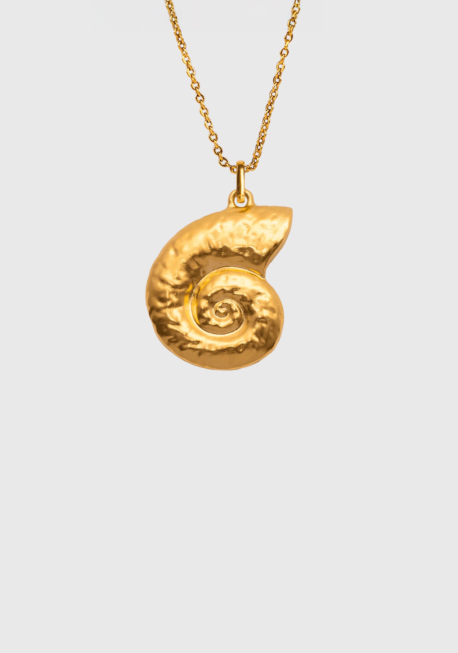 Caracola Charm Necklace_Gold