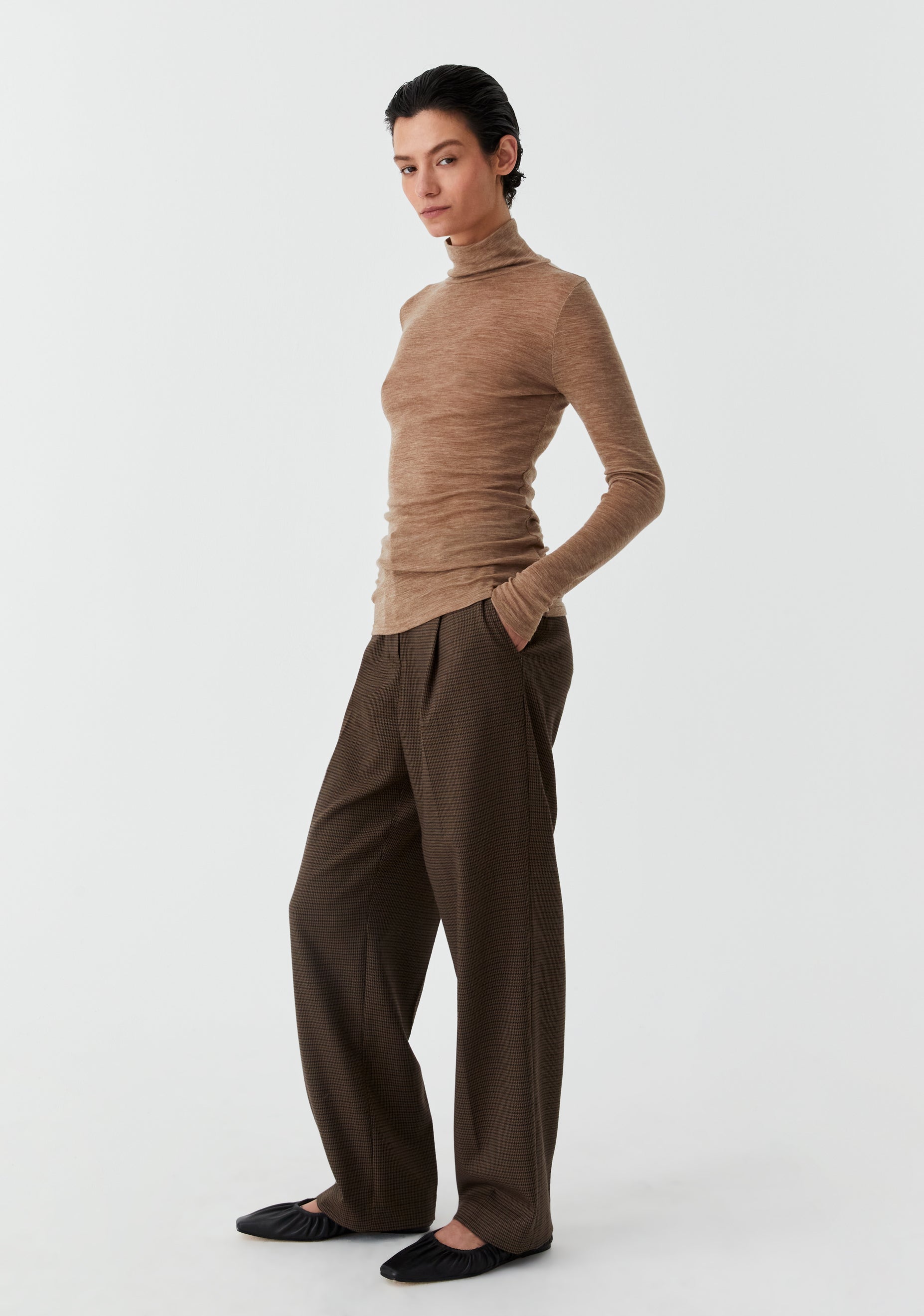 Morri Merino High Neck_Coffee