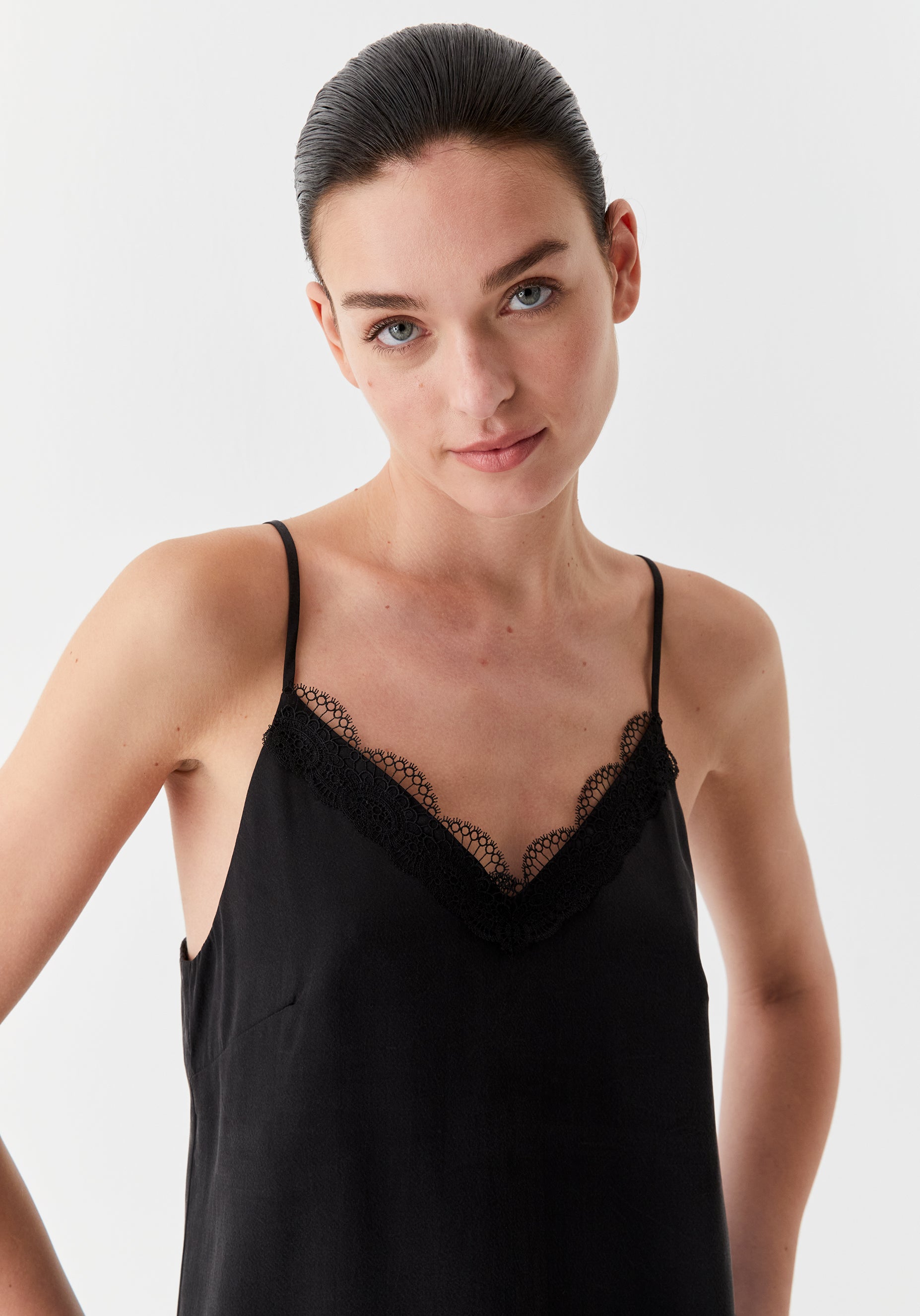 Violet Lace Cami_Black