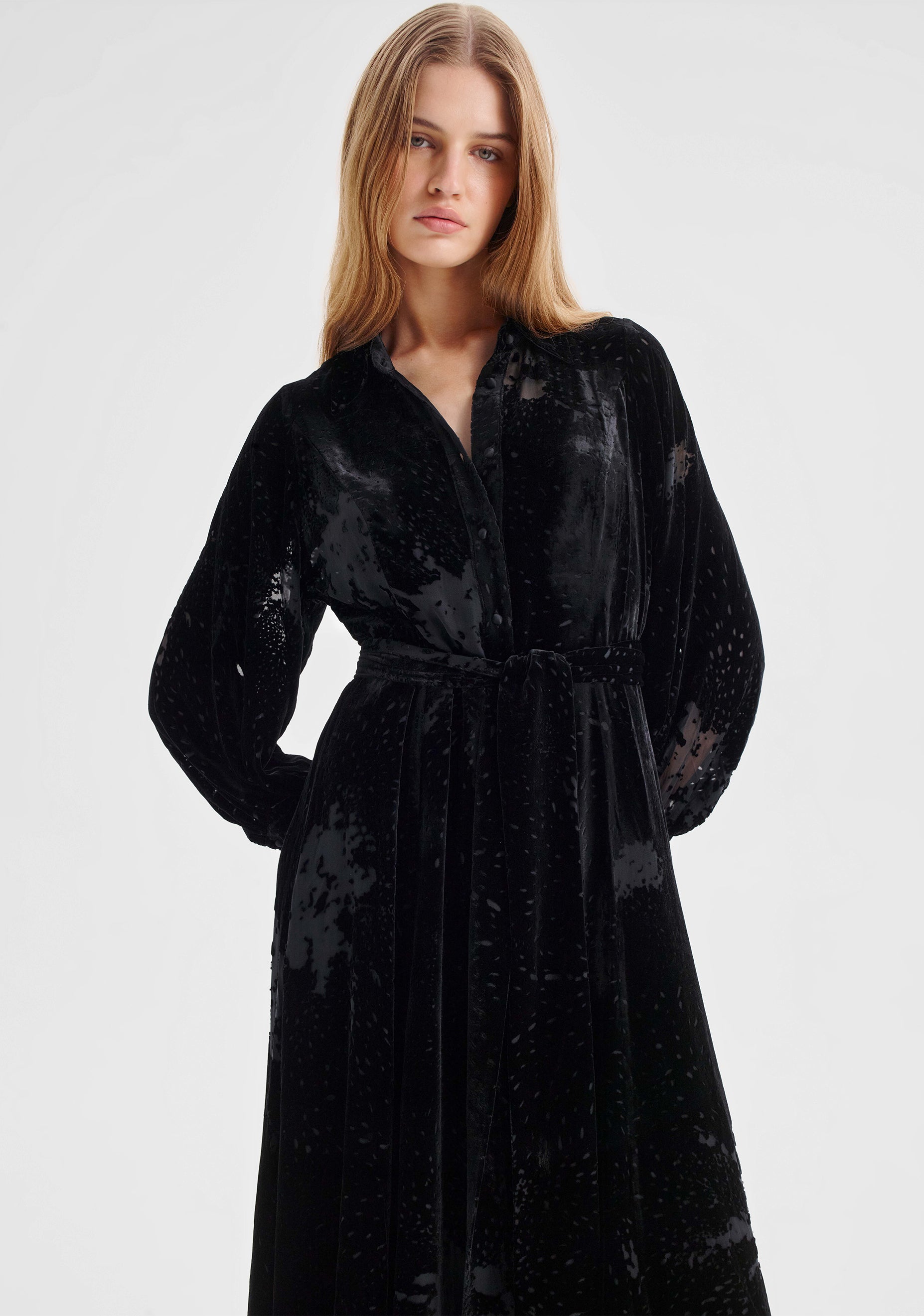velvet shirt dress Aurora Velvet Shirt Dress_Black – Morrison