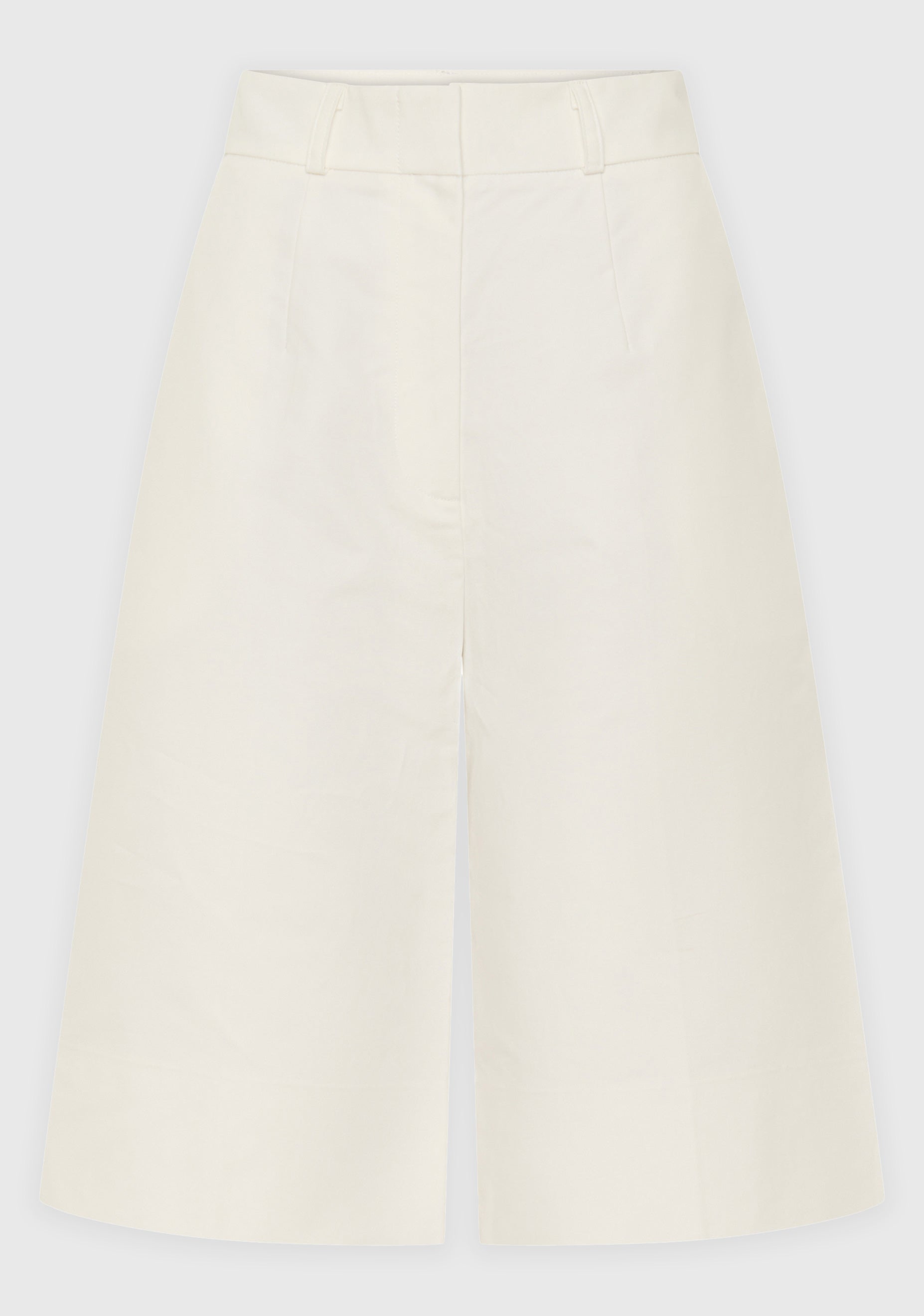 Elliott Bermuda Short_White