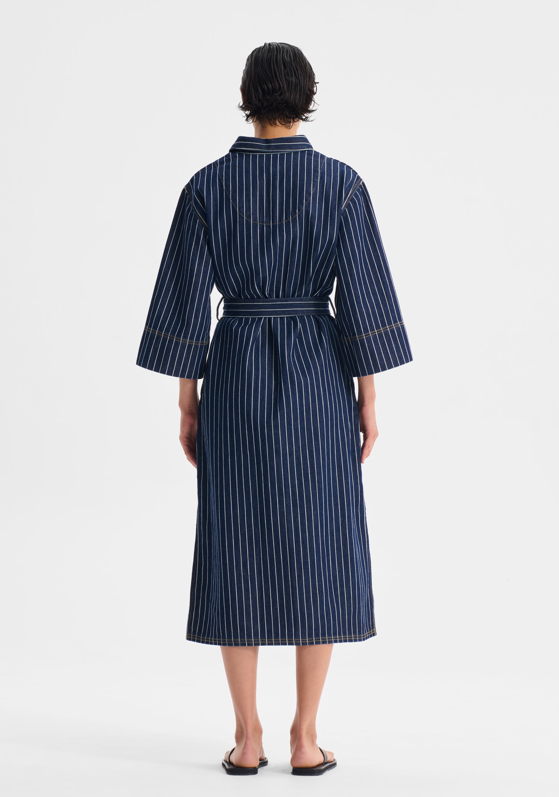 striped denim dress Wyatt Stripe – Morrison Size:36X28 (No Yellow Stripes) front closure and on Cicinia Sweetheart Champagne Homecoming style_vertical-stripe