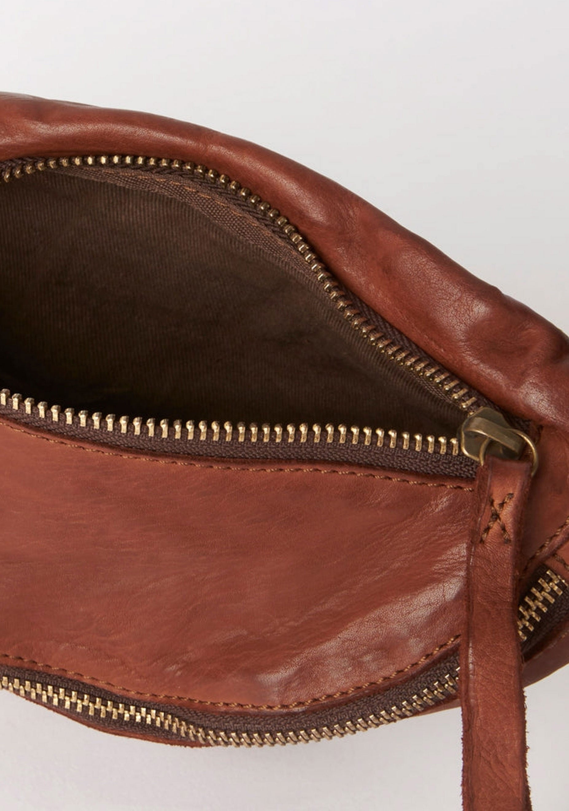 Cognac top leather crossbody